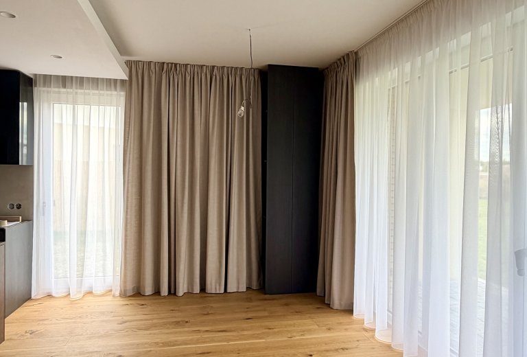 Kompletní realizace záclon a závěsů pro moderní domov